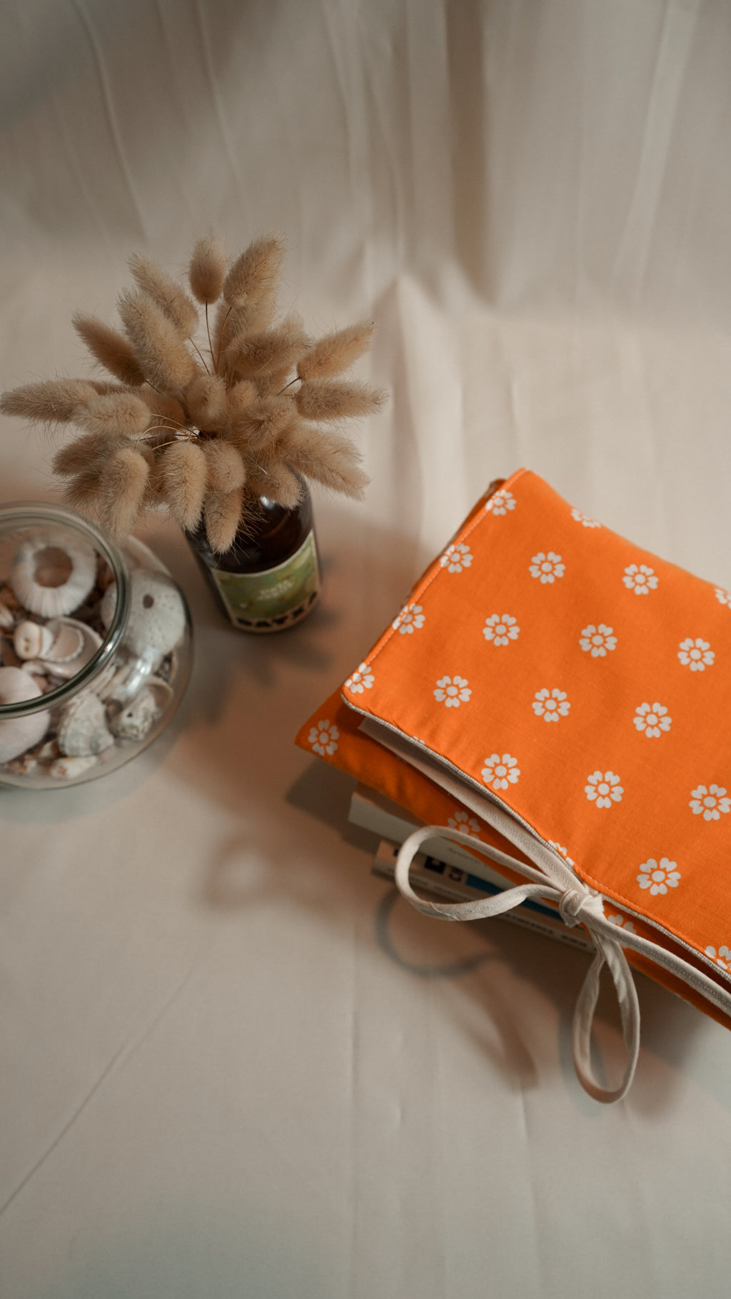 Housse de livre - fleurs orange